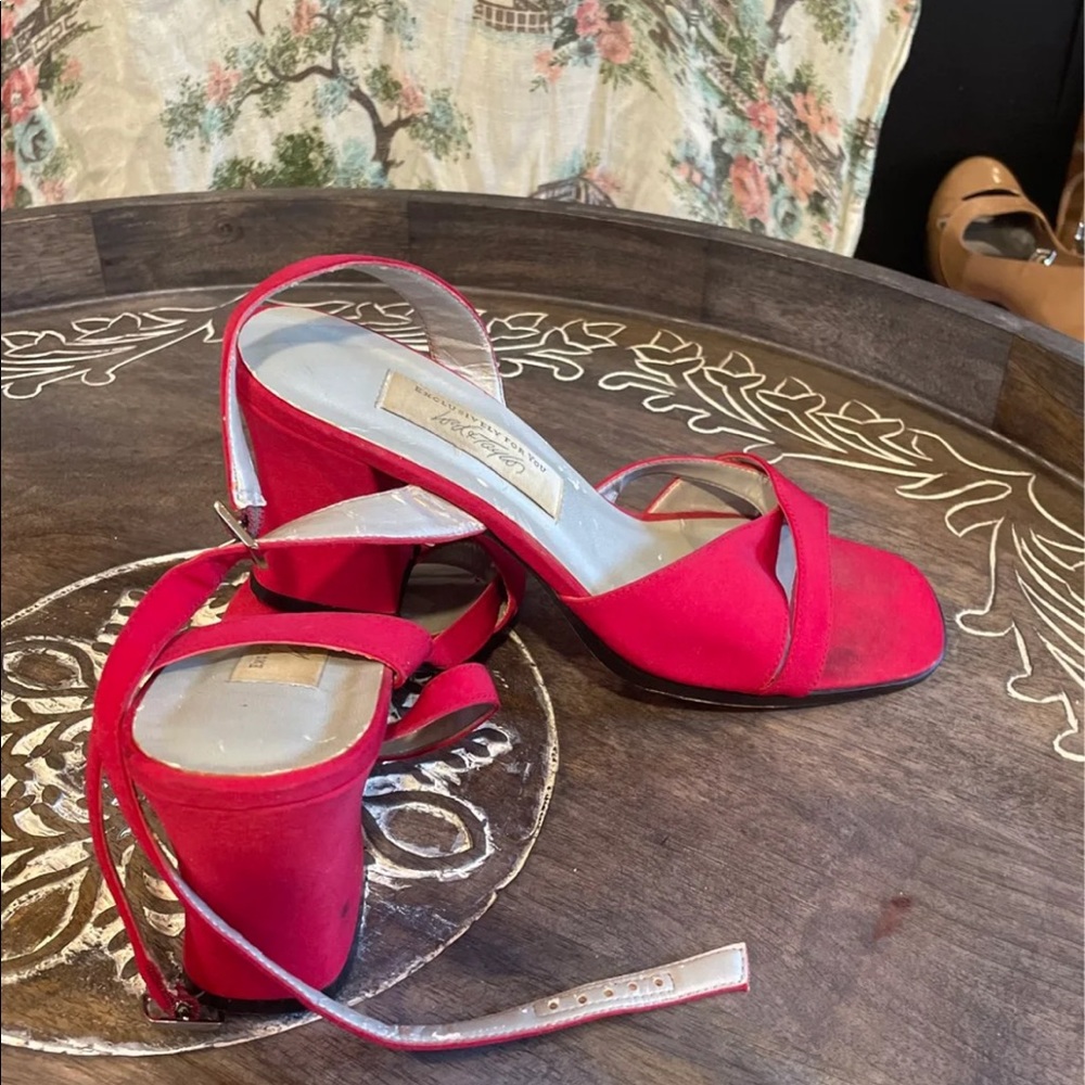 Women's Lord + Taylor Ankle Strap Heels 8